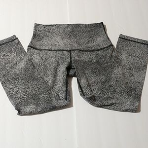 LULULEMON Cropped Capri Leggings pants legging yoga black white